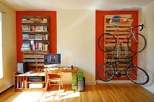 Pallet-Bookshelf-and-Bike-Rack-Furniture-Ideas