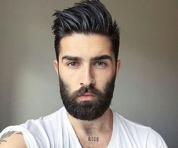 estilo de cabelo e barba masculino