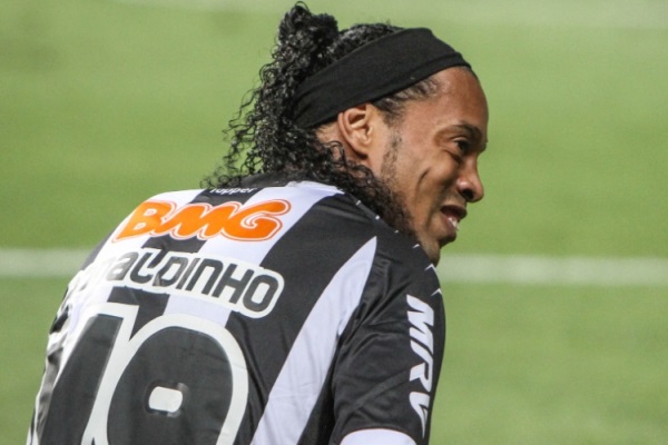 Ronaldinho foi a ausência mais sentida na lista