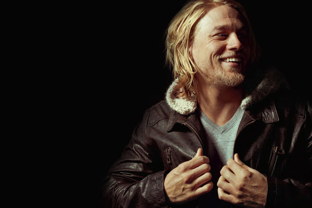 Referências de Estilo: Charlie Hunnam