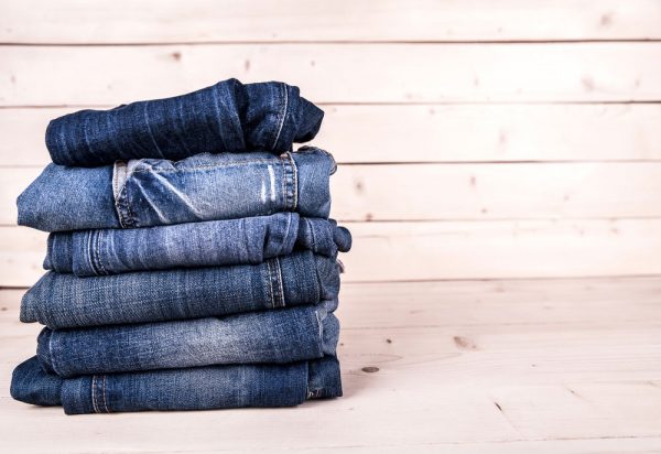 conservar-calça-jeans-lavar