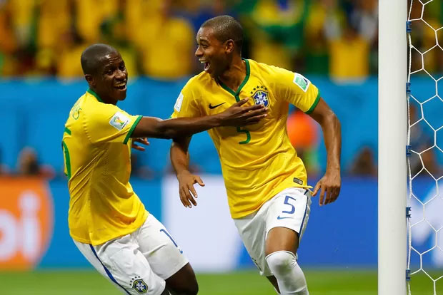 fernandinho seleção