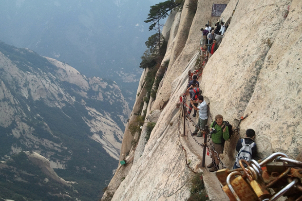 mount-hua3-trilhas-perigosas-el-hombre