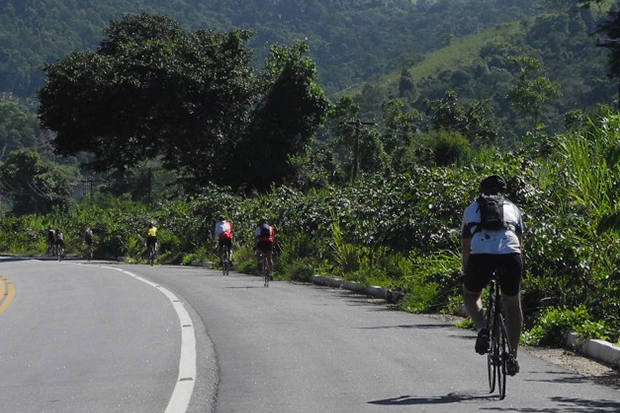 speed-tour-ubatuba-a-paraty-el-hombre