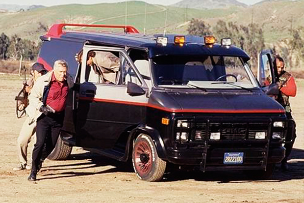 1983-GMC-Vandura-Cargo-Van-el-hombre