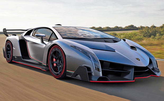 lamborghini-veneno-el-hombre