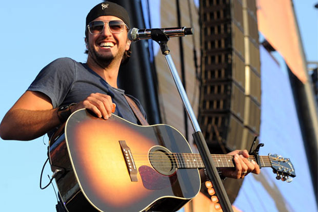 Luke-Bryan-folk