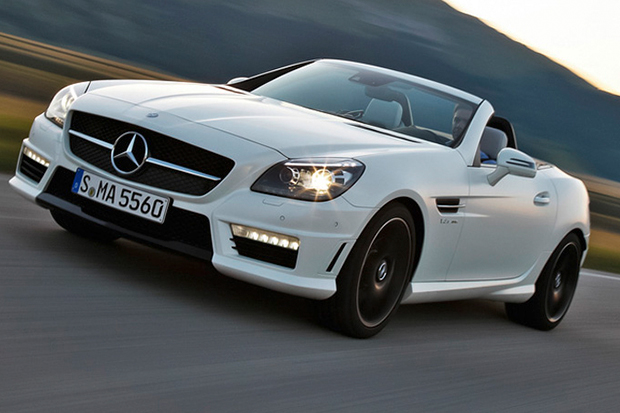 Mercedes-Benz-SLK250-el-hombre