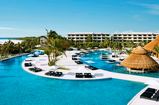 Secrets-Maroma-Beach-Riviera-Cancun-el-hombre