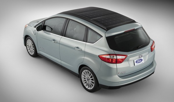 C-MAX-Solar-Energi-back-el-hombre