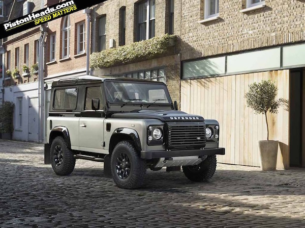 LR_DefenderAutobiography_04-L