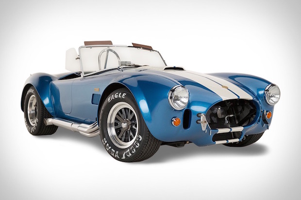 Shelby Cobra 427 ganha edição especial de 50 anos