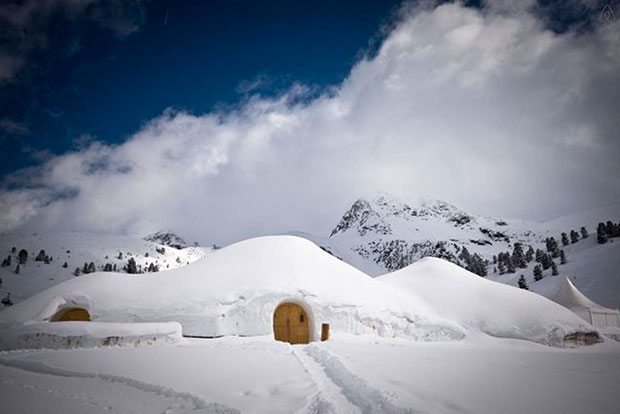 vila-de-iglu-airbnb-el-hombre