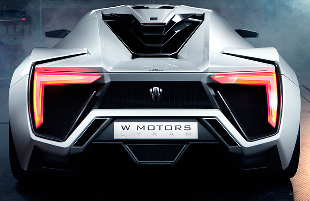 Lykan-Hypersport-5-el-hombre