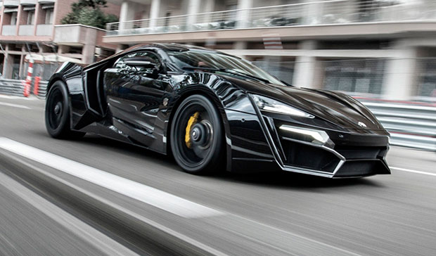 Lykan-Hypersport-7-el-hombre