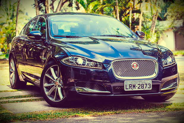 Dirigimos o Jaguar XF V6 de 340 CV, que é nosso novo sonho de consumo