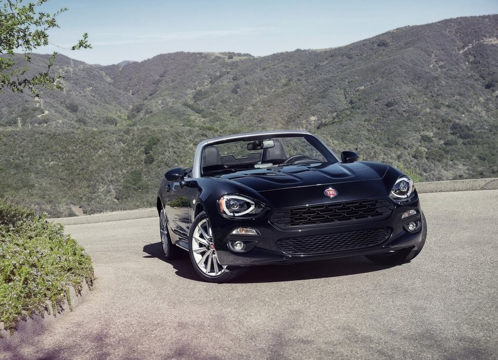 FIAT 124 SPIDER 2017 05