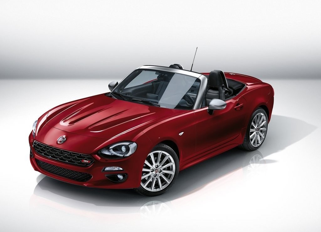 O charmoso Fiat 124 Spider é relançado após 50 anos