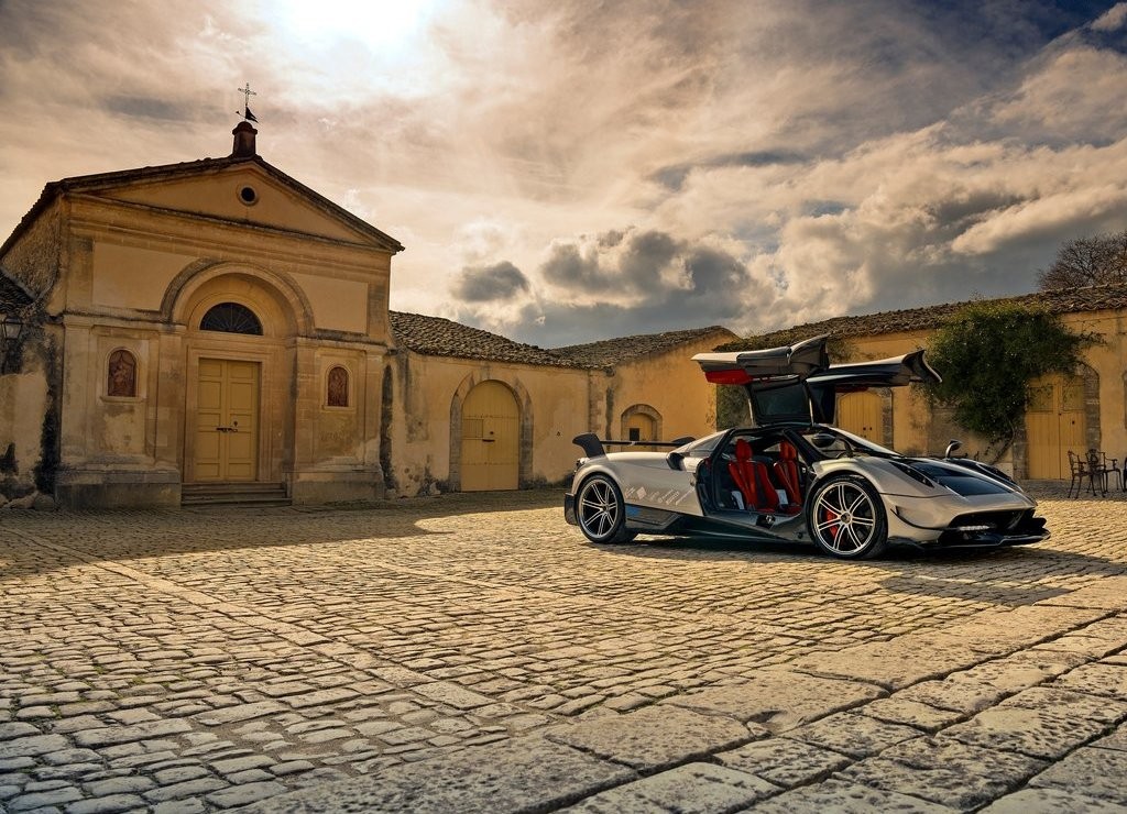 PAGANI HUAYRA BC 2016 02