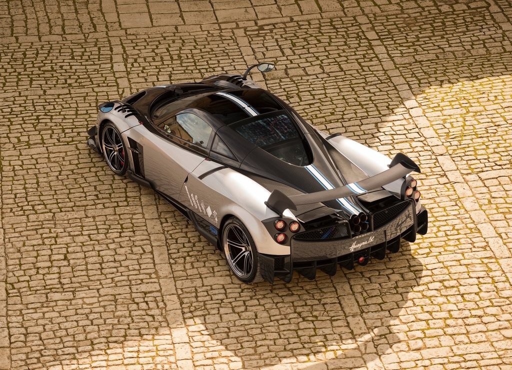 PAGANI HUAYRA BC 2016 15