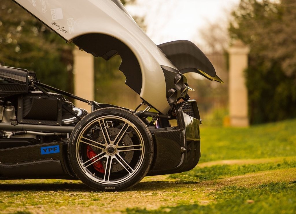 PAGANI HUAYRA BC 2016 49