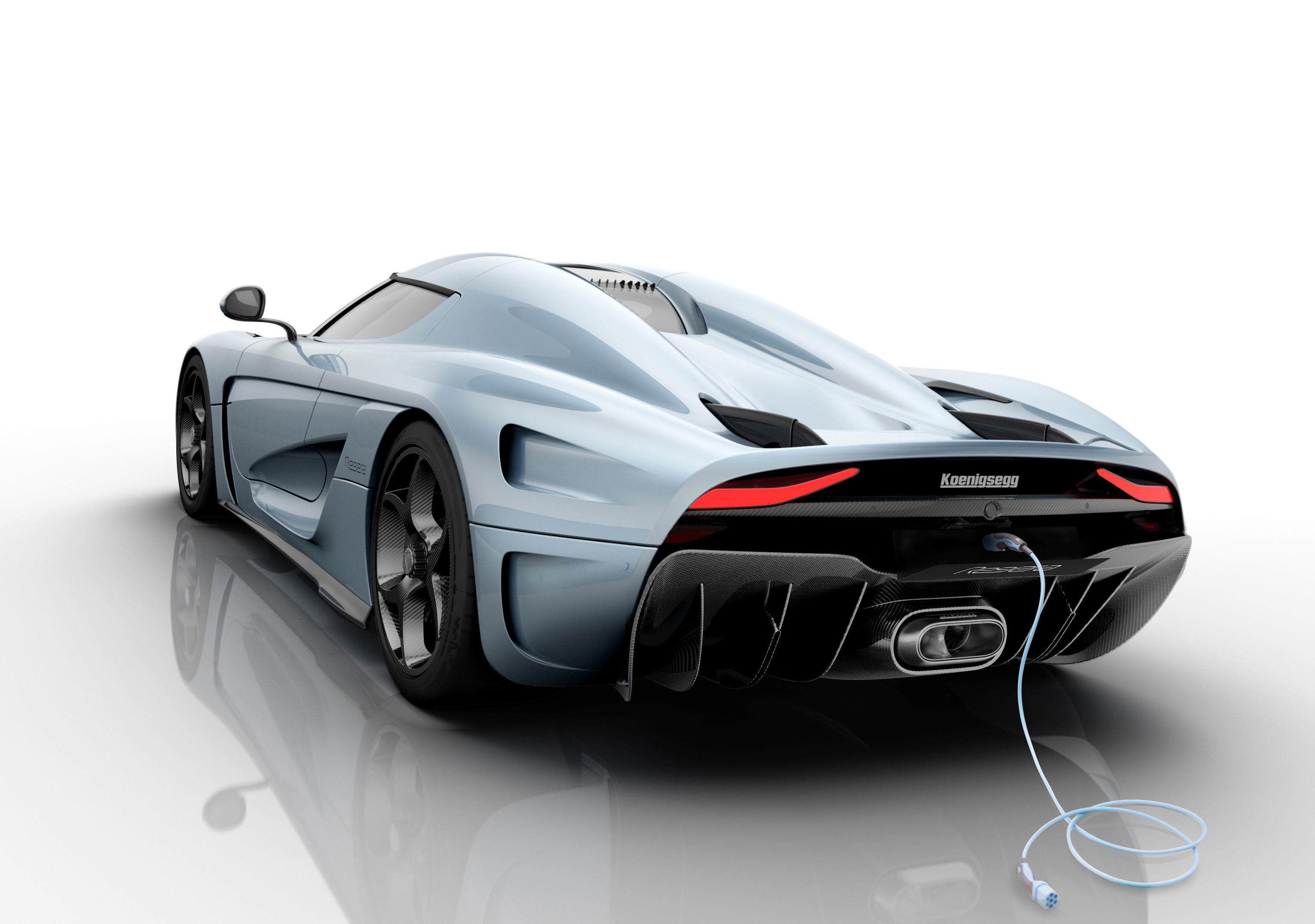 Koenigsegg_Regera_rear_down_powerplug