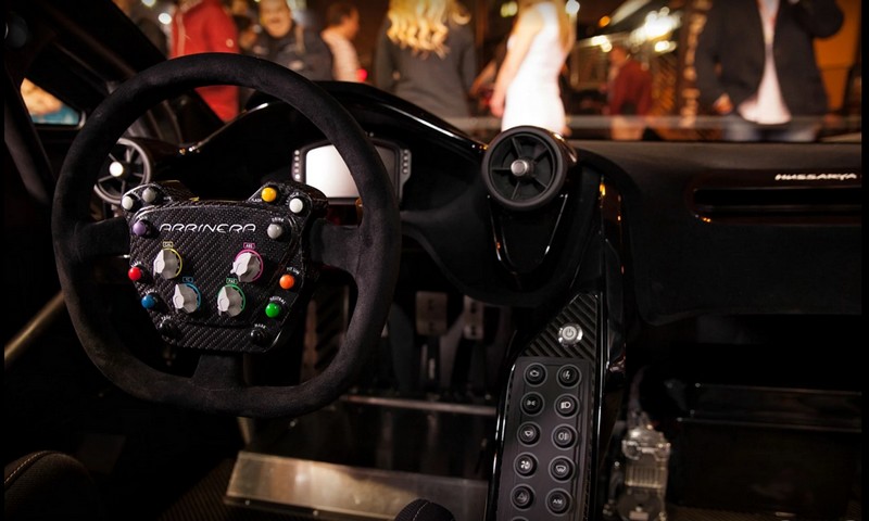 Arrinera-Hussarya-GT-race-car-cockpit
