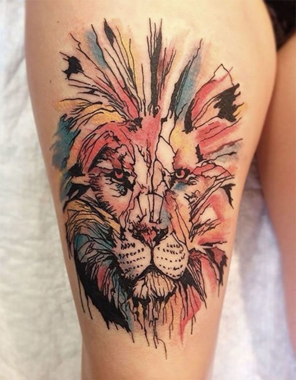 Tatuagem de leão colorida