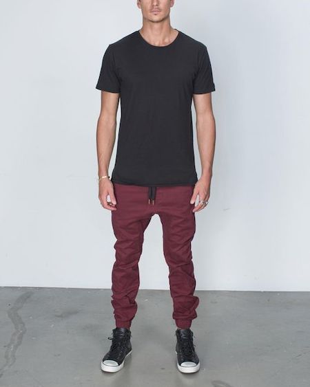 calça jeans roxa masculina