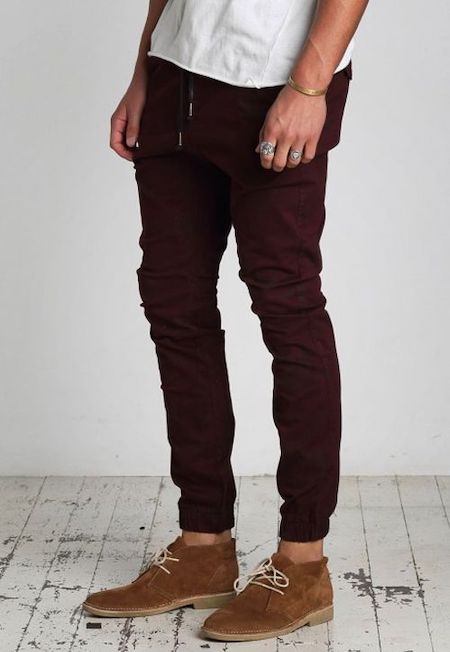 calça masculina cor de vinho