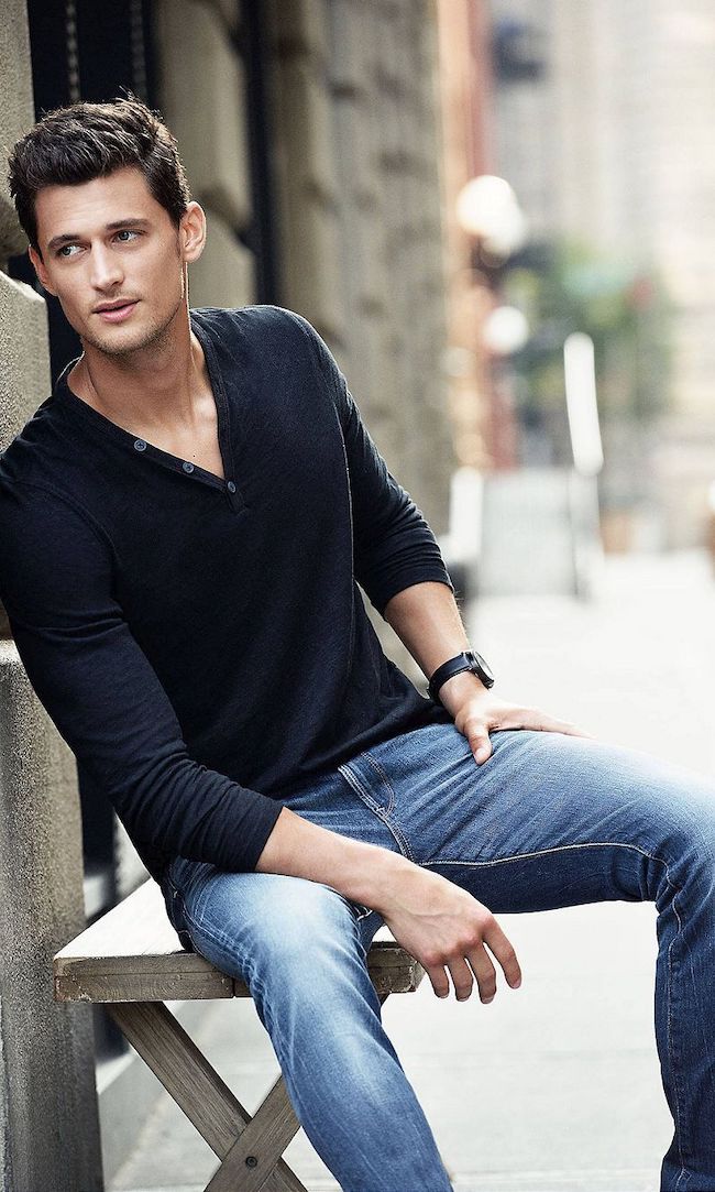 10 Looks Para Aprender E Usar A Camisa Henley Com Estilo Canal ...