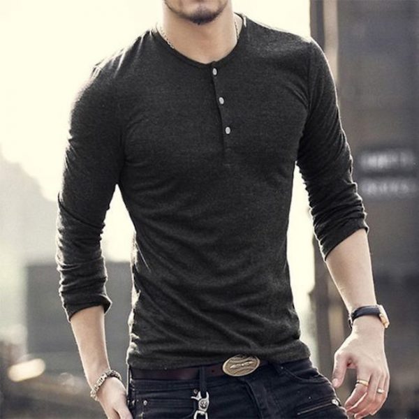 Camiseta henley 25 ideias para usar no look