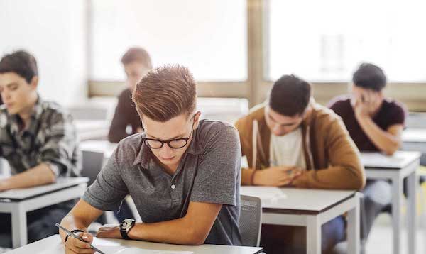 Como abrir um negócio enquanto ainda estou na escola