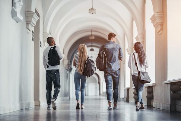 Como abrir um negócio enquanto ainda estou na escola