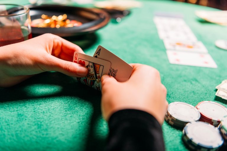 Como ser jogador de poker profissional: 7 dicas para começar