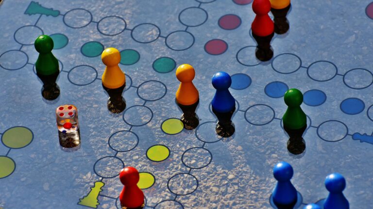 Qual a diferença entre jogos cooperativos e competitivos?