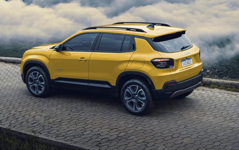Jeep Avenger, SUV compacto, produção nacional, Stellantis, Porto Real