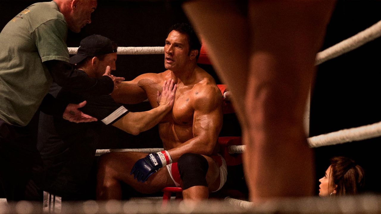 Dwayne Johnson vive lenda do UFC em “Coração de Lutador – The Smashing Machine”