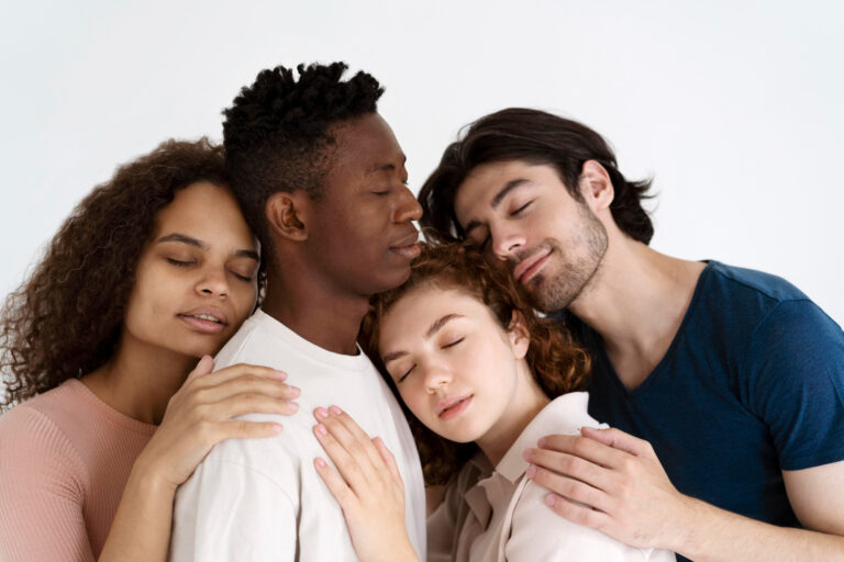 Como o Poliamor Está Redefinindo os Relacionamentos Modernos