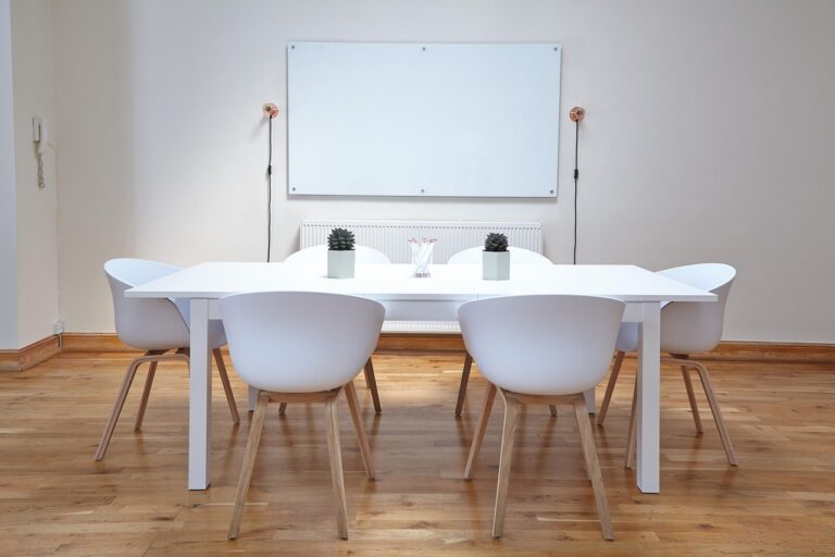 Como o Minimalismo Pode Transformar Sua Vida em 2024