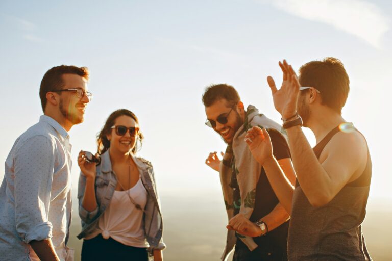 Como a Vida Social Influencia a Saúde Mental Positivamente