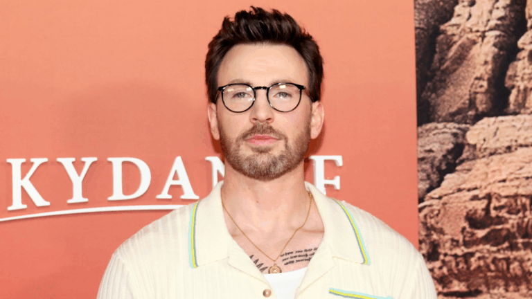 Entrevista Reveladora com Chris Evans: Vida, Carreira e Futuros Projetos