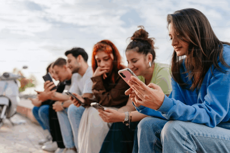 Redes Sociais e Saúde Mental: Como Encontrar o Equilíbrio