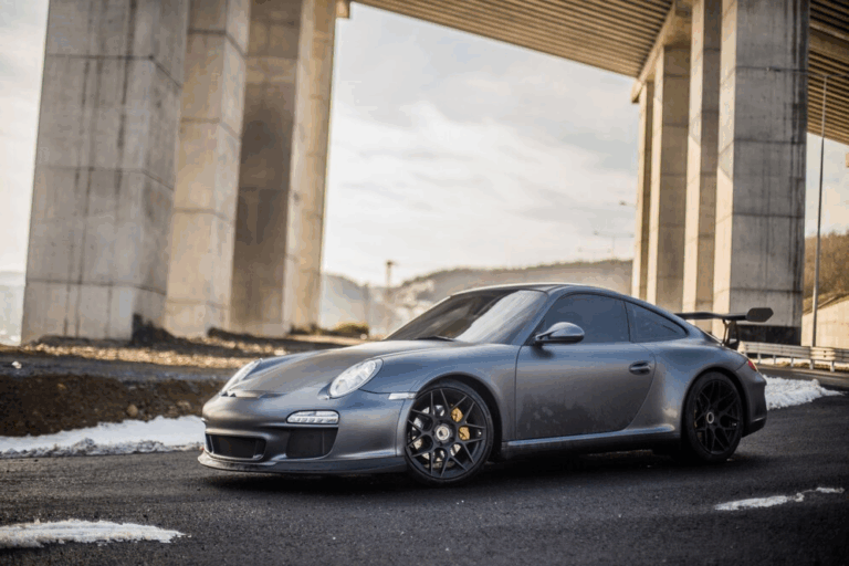 Porsche 911 S/T: A Nova Joia dos Esportivos de Luxo