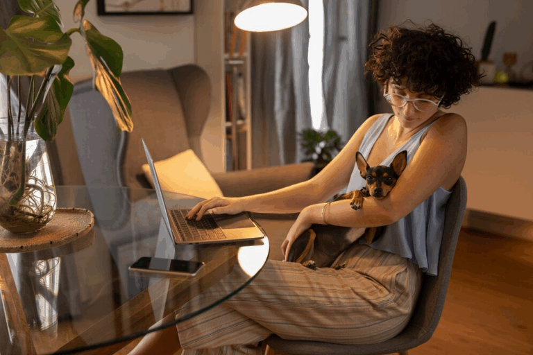 Como o Trabalho Híbrido Transforma as Relações Sociais