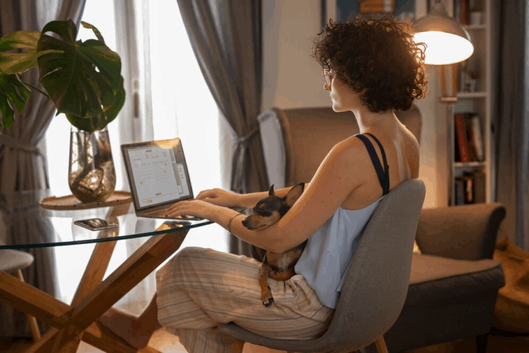 Como o Trabalho Híbrido Transforma a Cultura Empresarial