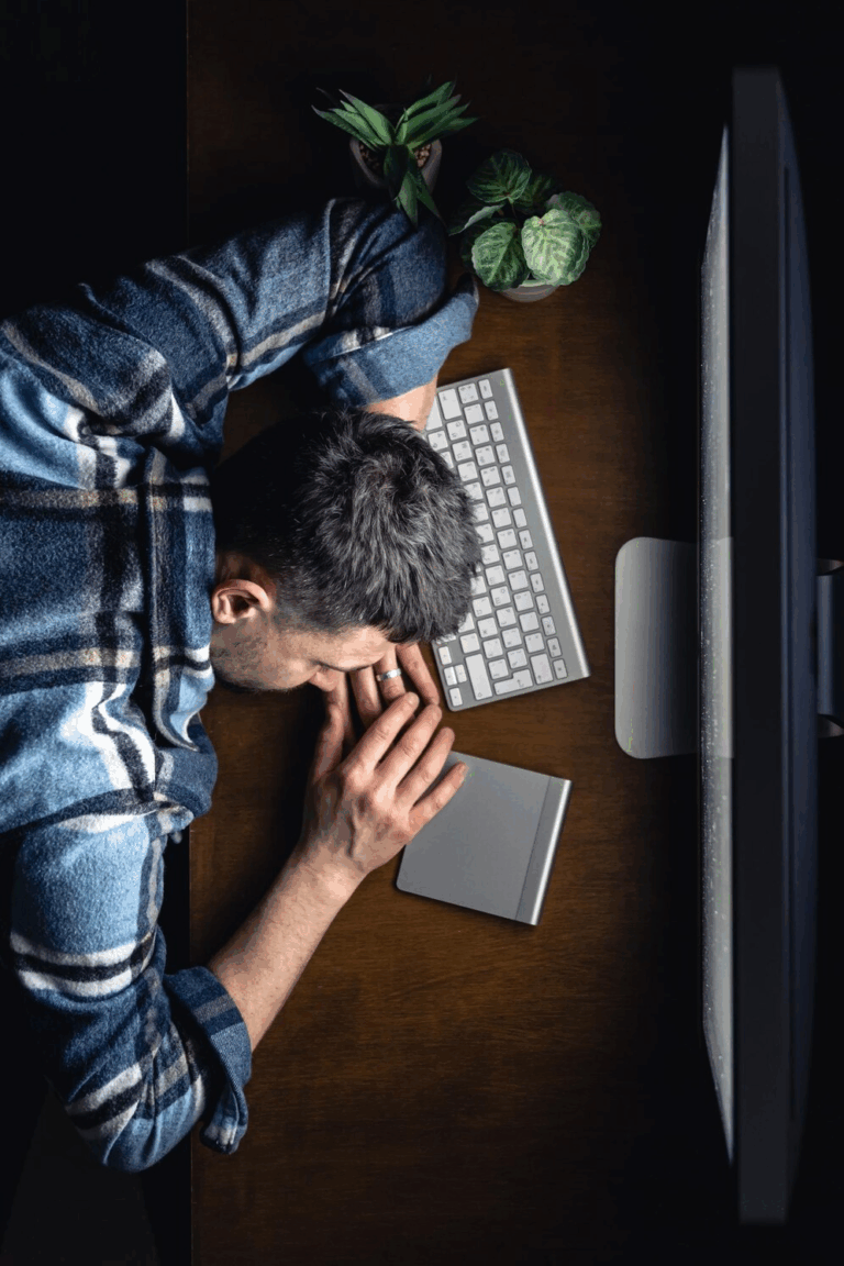 Como o Burnout Afeta a Saúde Mental dos Jovens