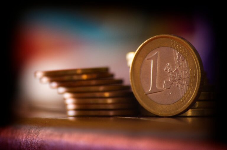Estratégias de Finanças Pessoais para Proteger Seu Futuro