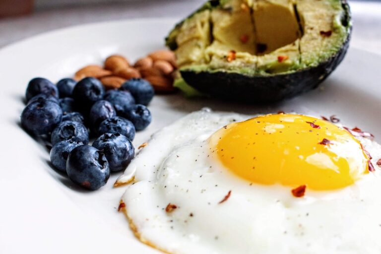 Dieta Proteica: A Chave para o Ganho Muscular Masculino