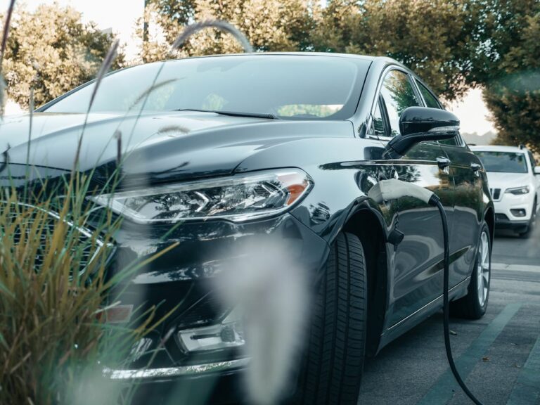 Carros Elétricos: Tendências e Inovações que Estão Transformando o Mercado